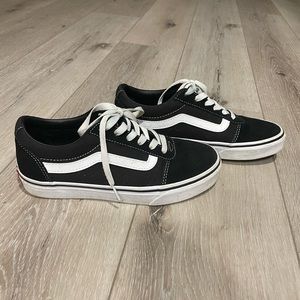 Women’s VANS Ward Lo Suede Sneaker